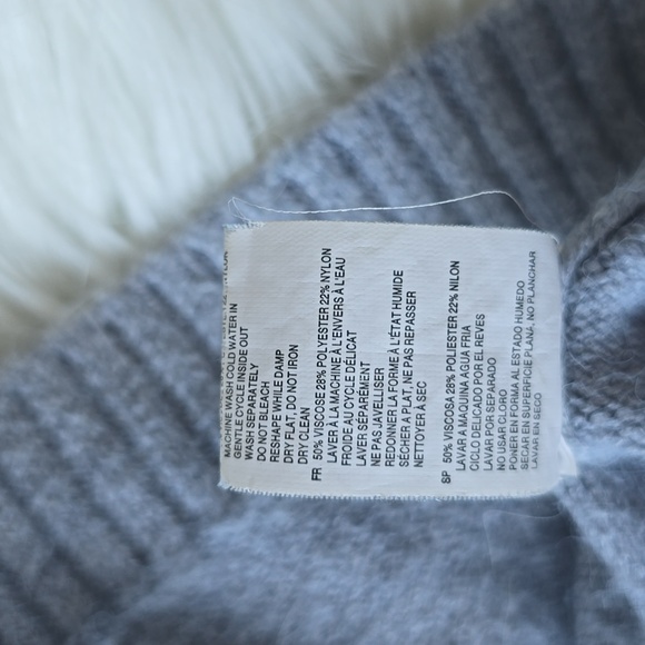 Saks Fifth Avenue Oversized grey sweater - Picture 8 of 9